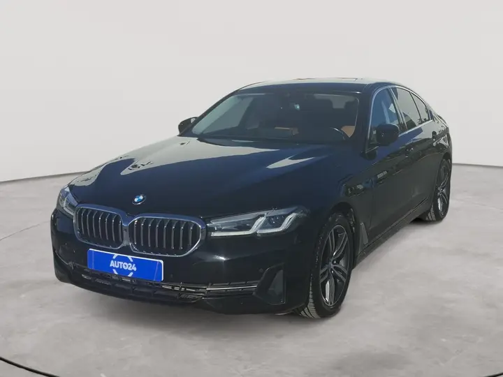 BMW Serie 5 Signature 2022 - Casablanca